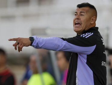 Jorge Almirón le baja el perfil a reunión con hinchas de Colo-Colo: "Fue una charla que escuchamos y que no pasó a mayores"