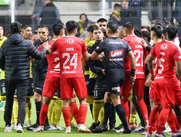 Partido entre U. La Calera y San Luis de Quillota continuará a puertas cerradas en el estadio de La Florida