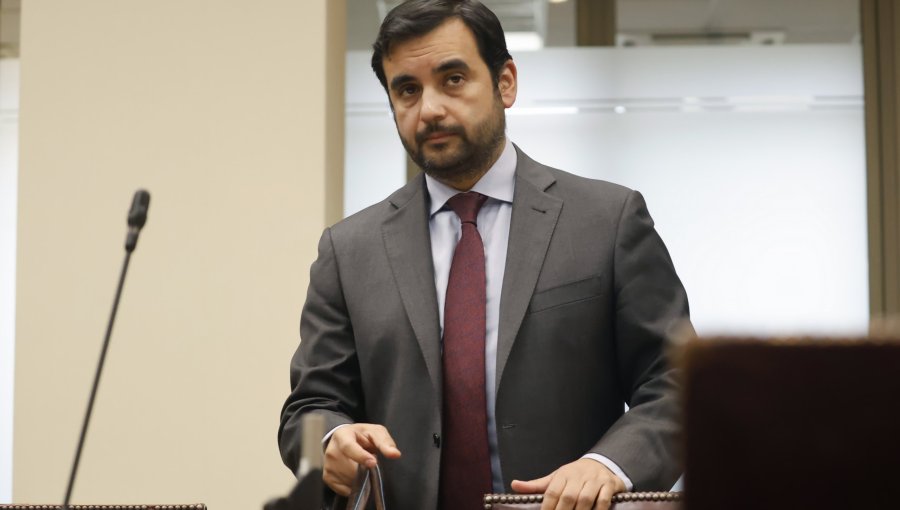 Ministro de Justicia tilda de "bastante grave" las acusaciones del FA sobre "espionaje político"