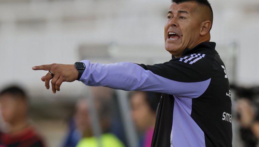 Jorge Almirón le baja el perfil a reunión con hinchas de Colo-Colo: "Fue una charla que escuchamos y que no pasó a mayores"