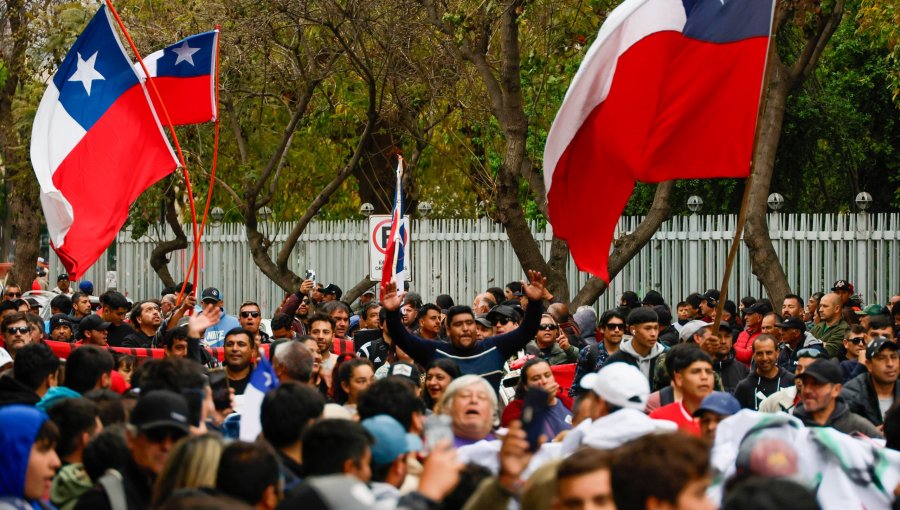 Pescadores artesanales marcharon por Valparaíso defendiendo cuotas aprobadas: "Industriales ahora están con amenazas"
