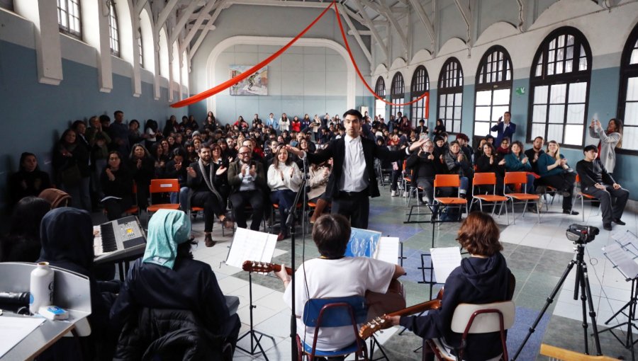 Colegio Pedro Montt de Valparaíso lanza innovador modelo educativo con enfoque artístico