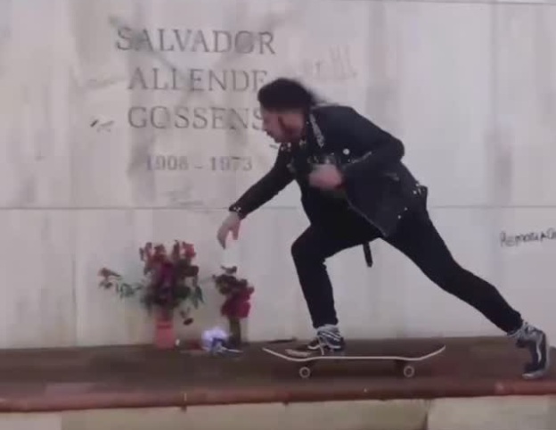 Detienen a hombre que profanó tumbas en el Cementerio General: encontraron osamentas en su dormitorio
