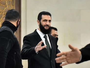 El líder de Siria con pasado yihadista que se reunió con Trump tras el levantamiento de sanciones de EE.UU.