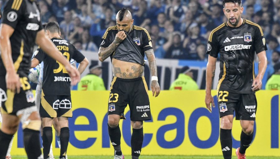 Colo-Colo dice adiós a la Copa Libertadores tras caer goleado ante Racing en Argentina