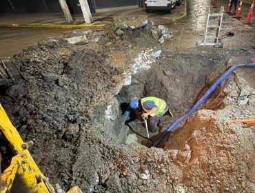 Quillota amaneció sin agua potable por falla en matriz de Esval: casi 4 mil clientes afectados