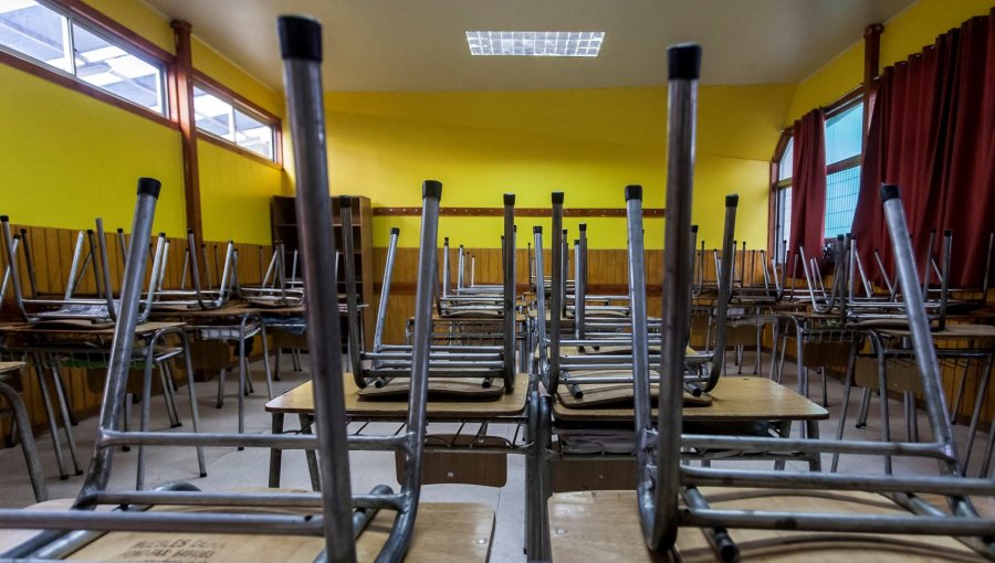 Colegio de Viña suspende clases por reiterados hechos de violencia de estudiantes hacia profesores: "Son niños desregulados"