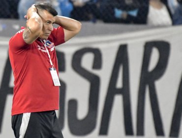 Directorio de Colo-Colo habría decidido salida de Jorge Almirón y tendría dos candidatos para reemplazarlo