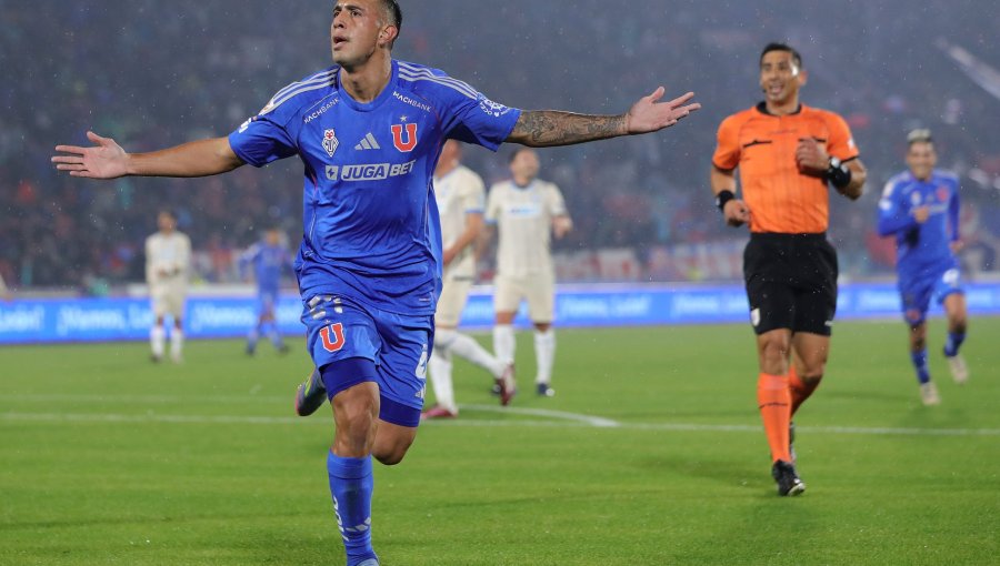 La U brindó un recital de buen fútbol y goleó a Huachipato en el Nacional