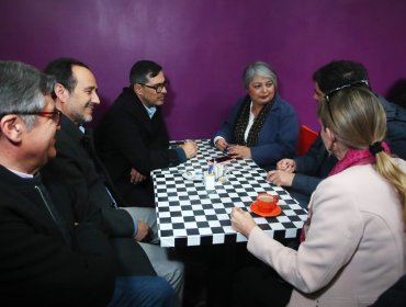 Cúpula del PC, alcaldes y parlamentarios forman parte del comando presidencial de Jeannette Jara