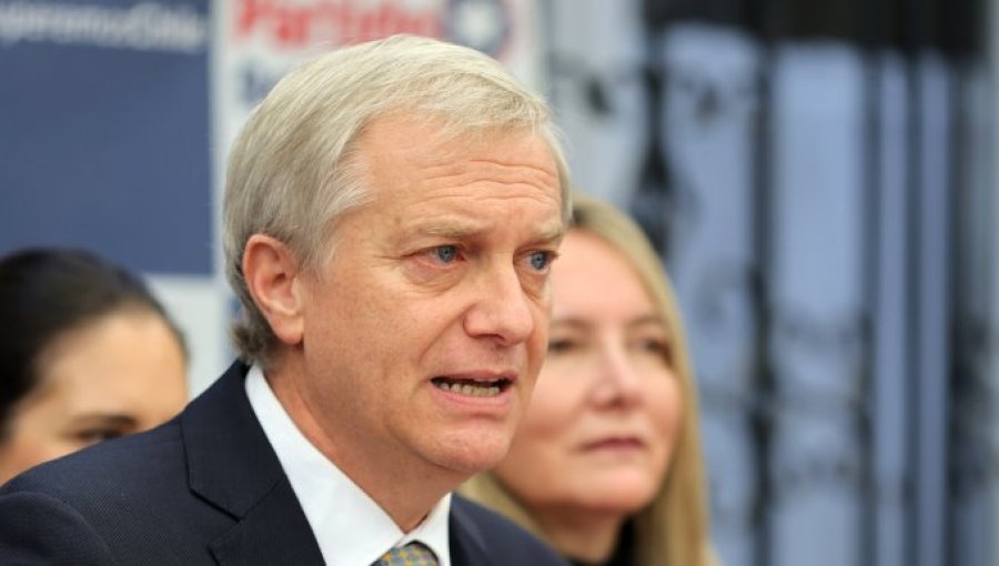 José Antonio Kast acusa a Presidente Boric de "encubrir a Manuel Monsalve"