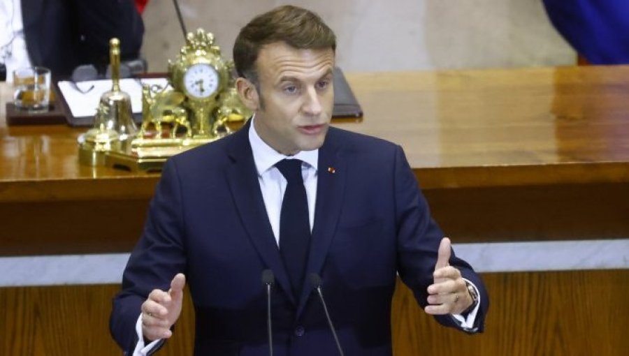 Macron exige a Putin "demostrar que quiere la paz" en Ucrania antes de su llamada con Trump