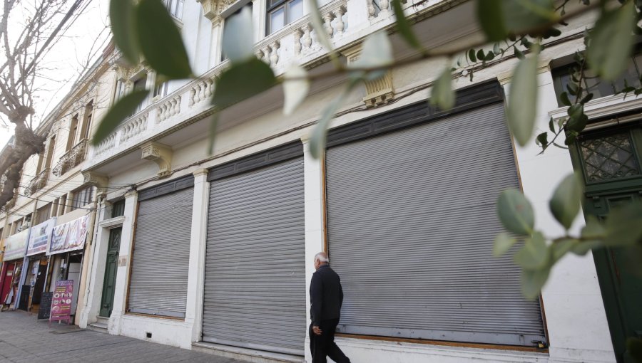 Tras casi un siglo en la calle Victoria: Vidriería Scheggia cierra histórico local en Valparaíso