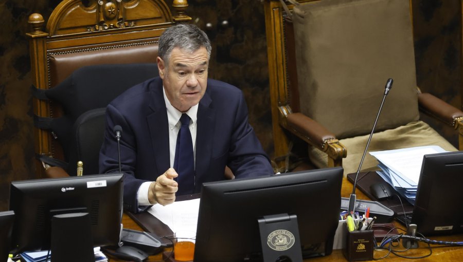 Presidente del Senado afirma que el Fiscal Nacional tiene "un problema grande" por remover a Cooper del caso ProCultura