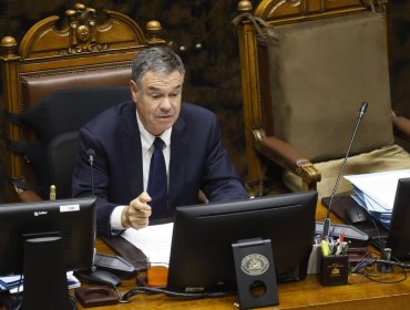 Presidente del Senado afirma que el Fiscal Nacional tiene "un problema grande" por remover a Cooper del caso ProCultura