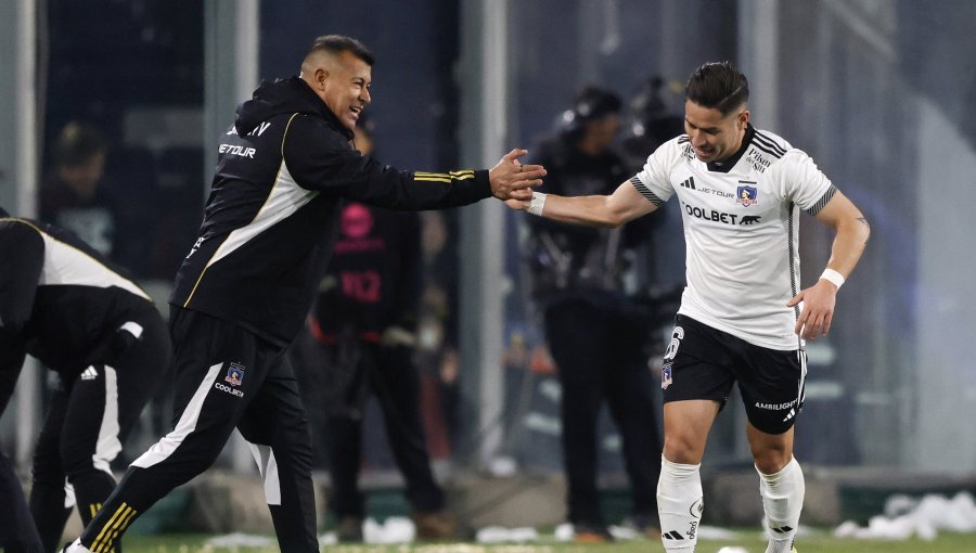 Óscar Opazo cierra filas en torno a Jorge Almirón: "Respaldamos 100% al entrenador"
