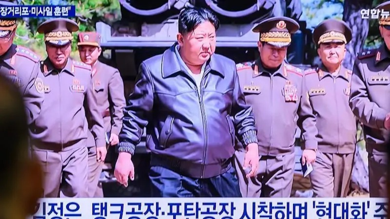 "Un intolerable acto criminal": La furia de Kim Jong-un tras la fallida botadura de un destructor norcoreano