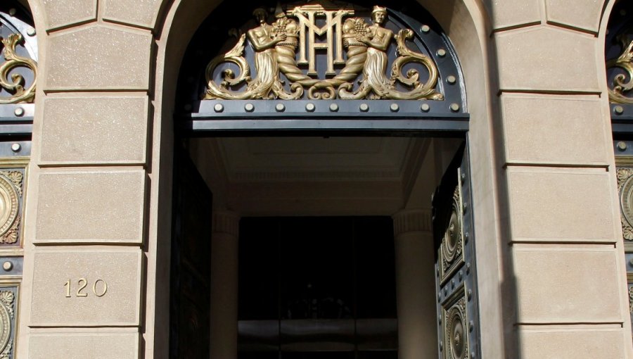 Hacienda instruye que en un plazo de 72 horas se inicien sumarios a funcionarios públicos que viajaron con licencia médica