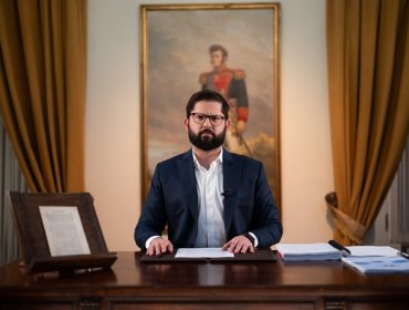 Nuevo sistema de restitución de tierras y apoyo a víctimas: Presidente Boric informa propuestas de la Comisión para la Paz
