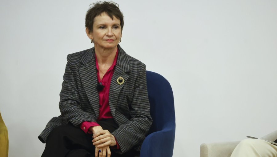 Carolina Tohá advierte a su comando que si vota poca gente "hay riesgo de que no ganemos la primaria"