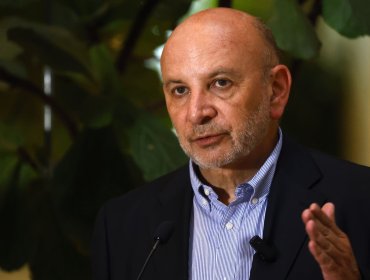 Senador Castro califica el escándalo por viajes con licencias médicas como "una gran estafa al Estado chileno"