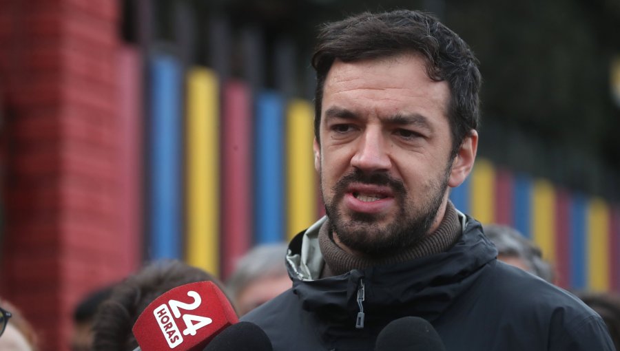 Alcalde Vodanovic revela que exfuncionario de Maipú fue condenado por viajar al extranjero con licencia médica
