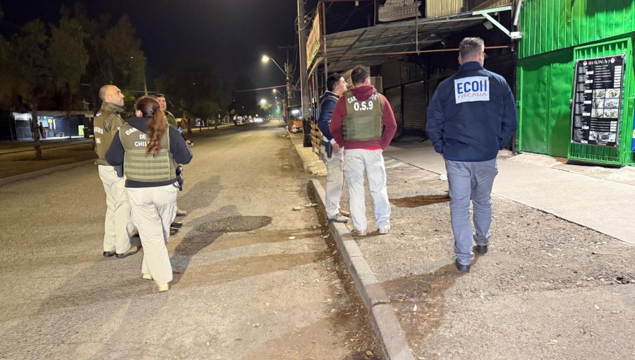 Homicidio frustrado en Bajos de Mena: sujeto fue atacado a tiros en su auto y está grave