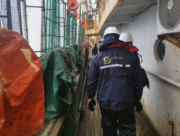 Mantienen fiscalización del tránsito de flotas internacionales por la Zona Económica Exclusiva y recalada en puertos