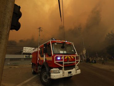 Editorial: Bomberos tras el megaincendio: ¿Llegó la hora de cambiar?