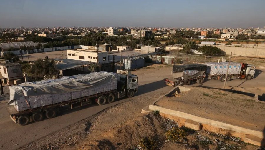 15 camiones cargados con ayuda humanitaria fueron saqueados en Gaza debido al hambre y la desesperación