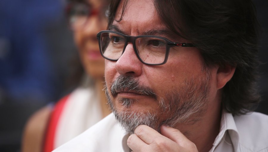 Barraza niega irregularidad en licencia médica y afirma que "no hay abuso, sino una situación real de enfermedad"