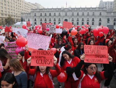 Ministerio de Salud modificará controversial norma que motivó movilización de matronas