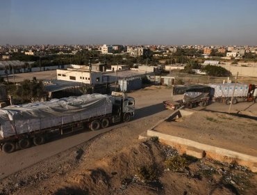15 camiones cargados con ayuda humanitaria fueron saqueados en Gaza debido al hambre y la desesperación