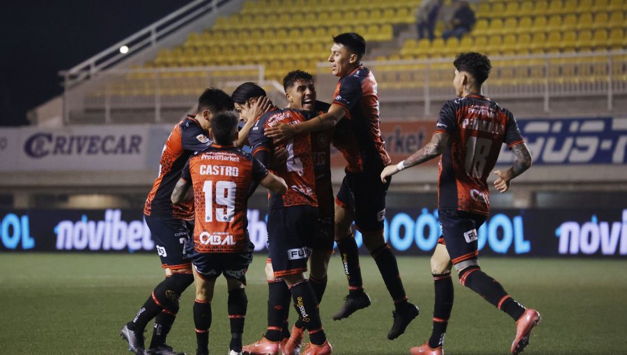 El "matagigantes" D. Limache derrota a la U y le impide alcanzar el liderato de la Liga de Primera
