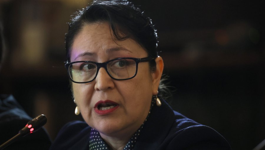 Contralora revela que funcionarios públicos completaron sus estudios en el extranjero usando licencia médica