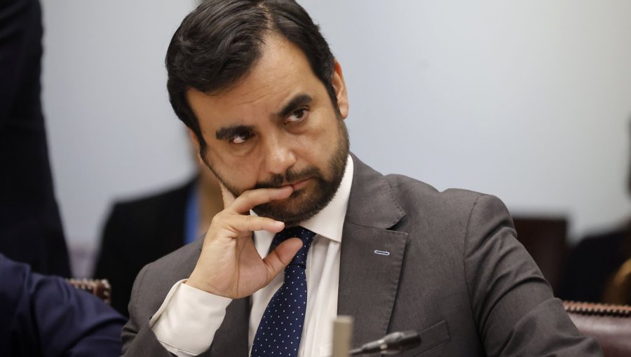 Ministro Gajardo afirma que las filtraciones "generan un problema muy significativo con la investigación penal"