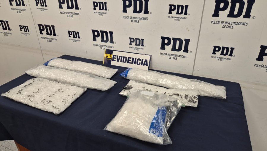 Sorprenden a ciudadano británico con más de 5 kilos de metanfetamina en el aeropuerto de Santiago