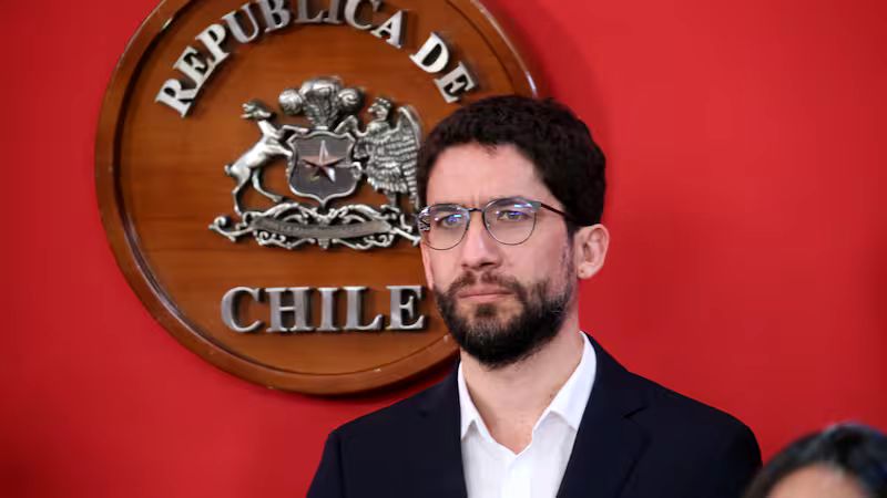 Ministro del Trabajo anunció sumarios en 181 casos de mal uso de licencias médicas en el sector público