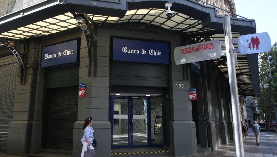 Comisión para el Mercado Financiero multa a Banco de Chile por otorgar créditos a deudores de pensiones de alimentos