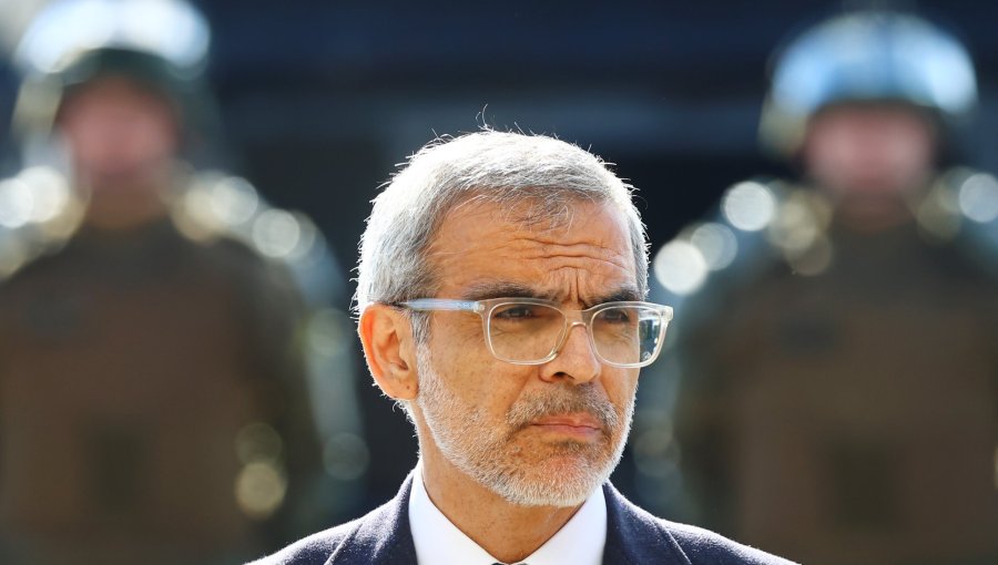 Ministro Cordero por búsquedas en celular de Monsalve: "Se debe tener una vida social acorde con la dignidad del cargo"