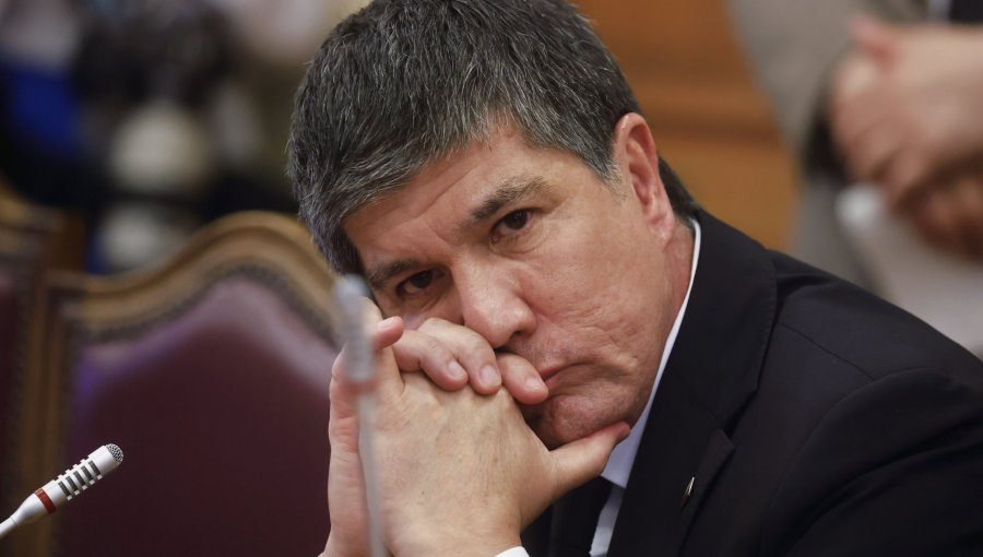 Funcionaria de Interior declara que amigo del Presidente Boric advirtió a denunciante de Monsalve: "Piénsalo bien"