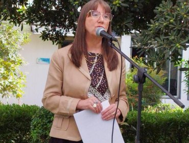 Hermana de Manuel Monsalve renuncia a la Superintendencia de Salud: viajó al extranjero durante licencia médica