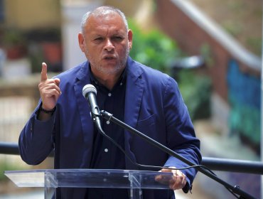 Pese a que Contraloría reportó ocho casos de licencias fraudulentas en el Gore de Valparaíso, gobernador Mundaca informó sólo uno