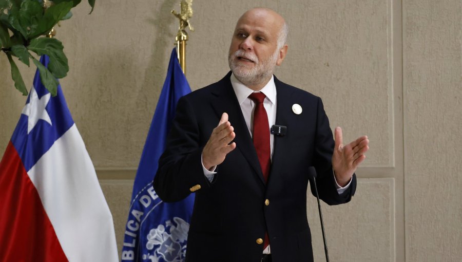 Ministro Elizalde afirma por mal uso de licencias médicas que "vamos a actuar con todo el rigor de la ley"