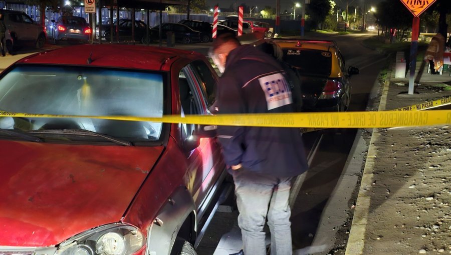 Crimen en La Pintana: Víctima fue baleada en ocho ocasiones dentro de su camioneta