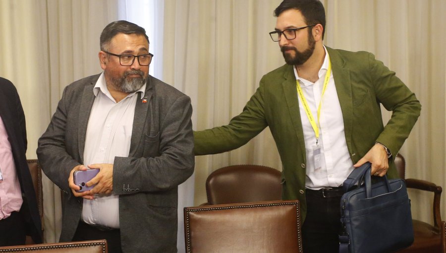Presidencia presenta reclamo de ilegalidad para evitar la entrega de correos de asesores de Boric por el caso Monsalve