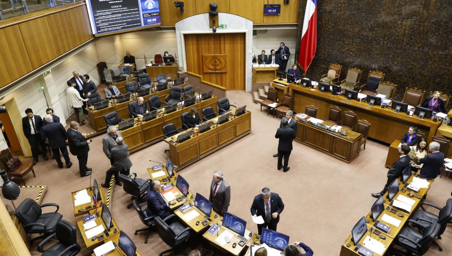 Senado aprueba en general el proyecto que reajusta el monto del ingreso mínimo mensual