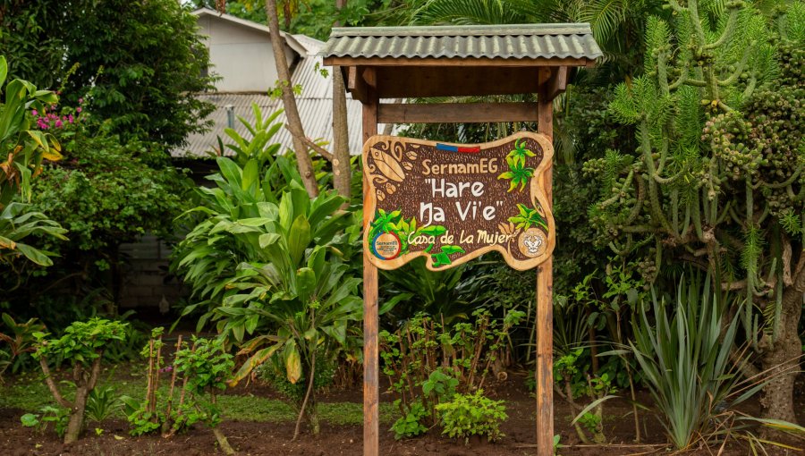 Refuerzan apoyo a mujeres de Rapa Nui con la instalación de programas del SernamEG para prevenir y abordar las violencias de género