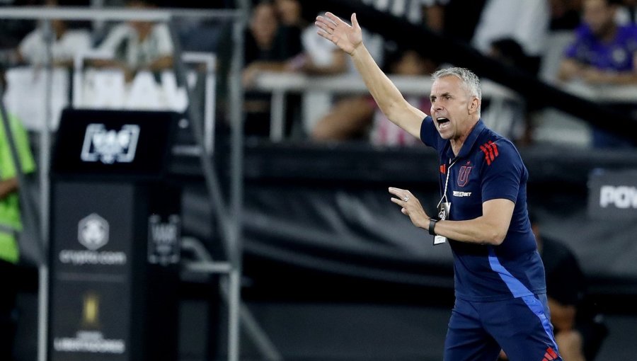 Gustavo Álvarez tras eliminación de la U: "Mi obligación es mejorar a los jugadores"
