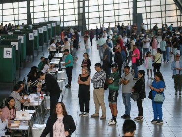 Alcalde Sichel califica de "bananero" discutir el voto extranjero en época electoral